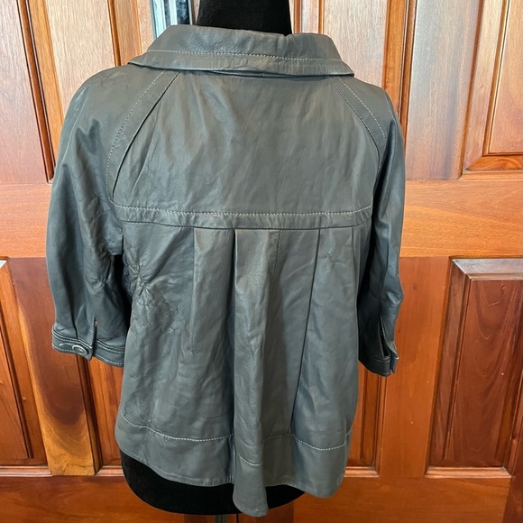 Theory JOLI L Bolero Style Leather Jacket Sz L Women’s Dark Gray Made In Italy - Picture 3 of 10